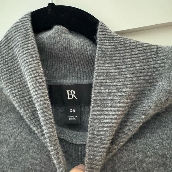 Banana Republic sleeveless cashmere turtleneck size XS - Picture 2 of 4